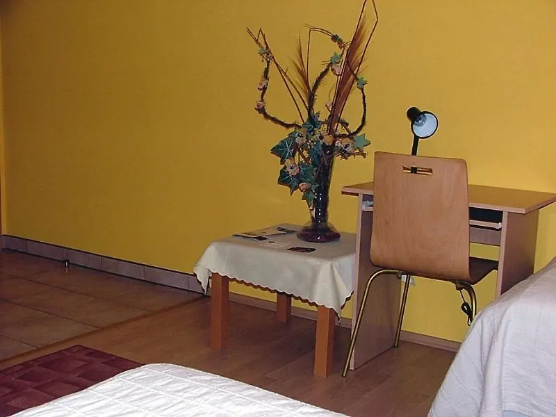 Dom Goscinny Pod Brzozami Poznan Bed & Breakfast