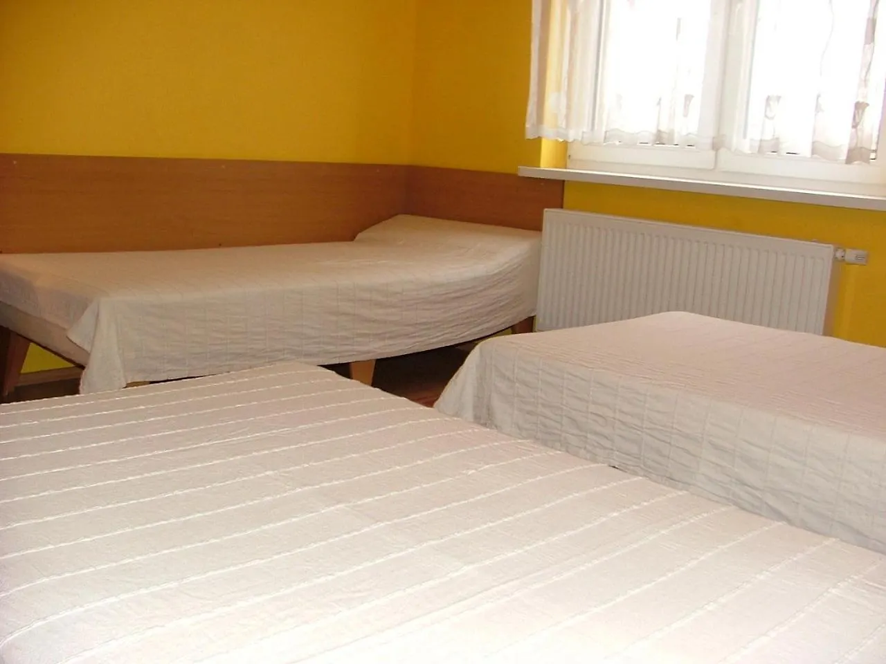 Bed & Breakfast Dom Goscinny Pod Brzozami Poznan